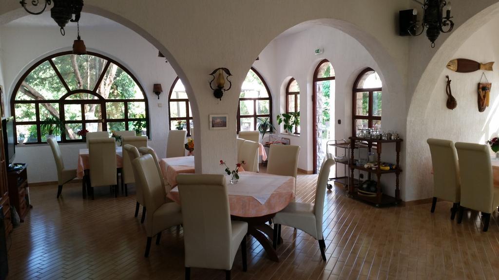 Guest House Villa Marlis Malinska Ngoại thất bức ảnh